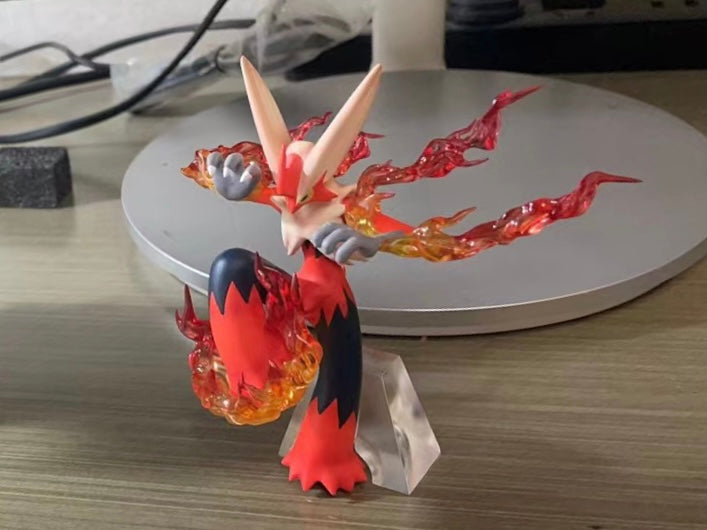 [IN STOCK] 1/20 Scale World Figure [KING] - Mega Blaziken