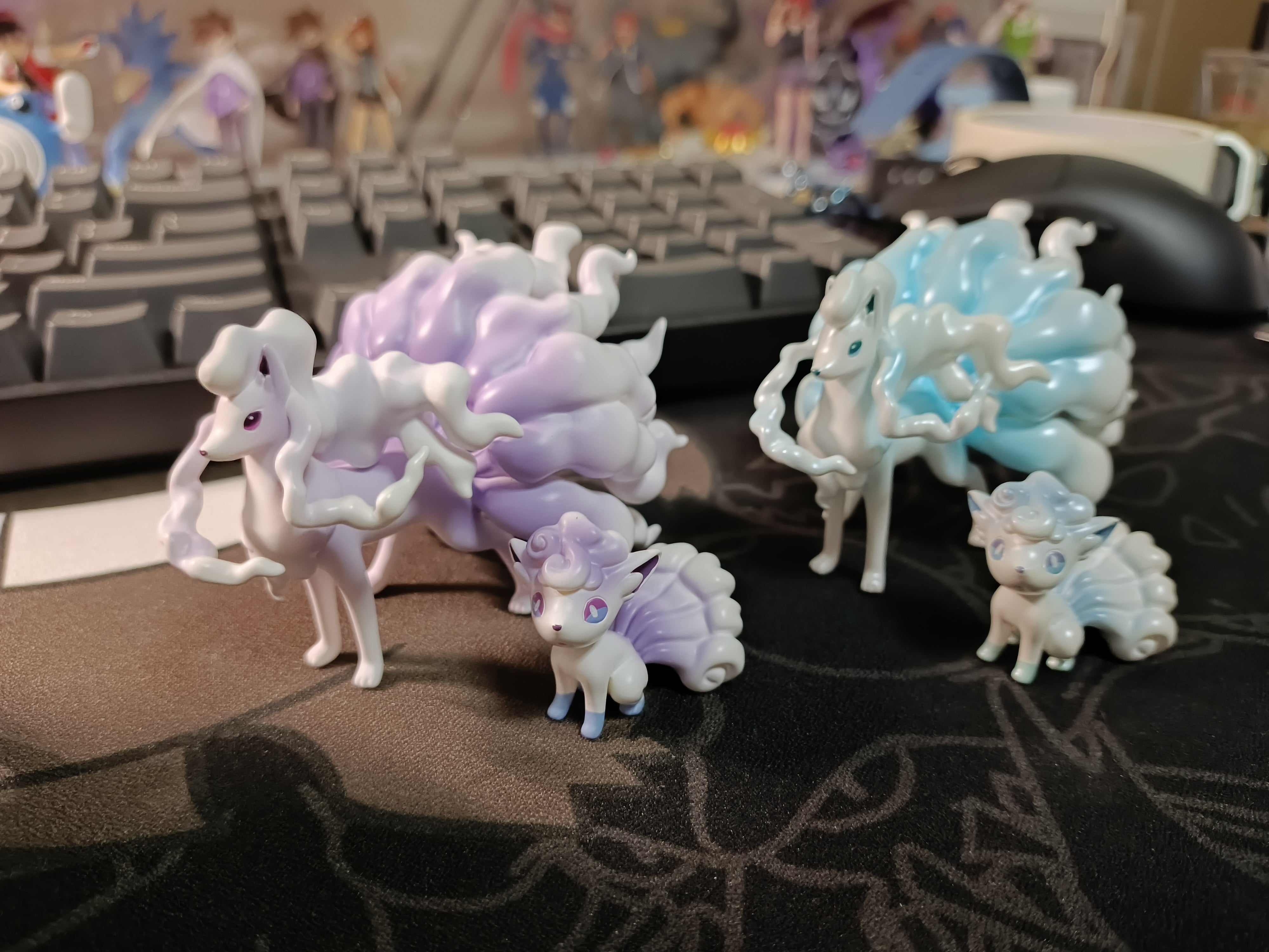 Alolan sales ninetales figure