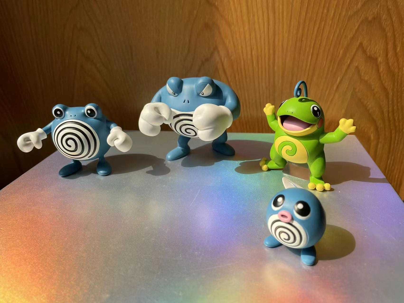 IN STOCK] 1/20 Scale World Figure [RX] - Poliwag & Poliwhirl