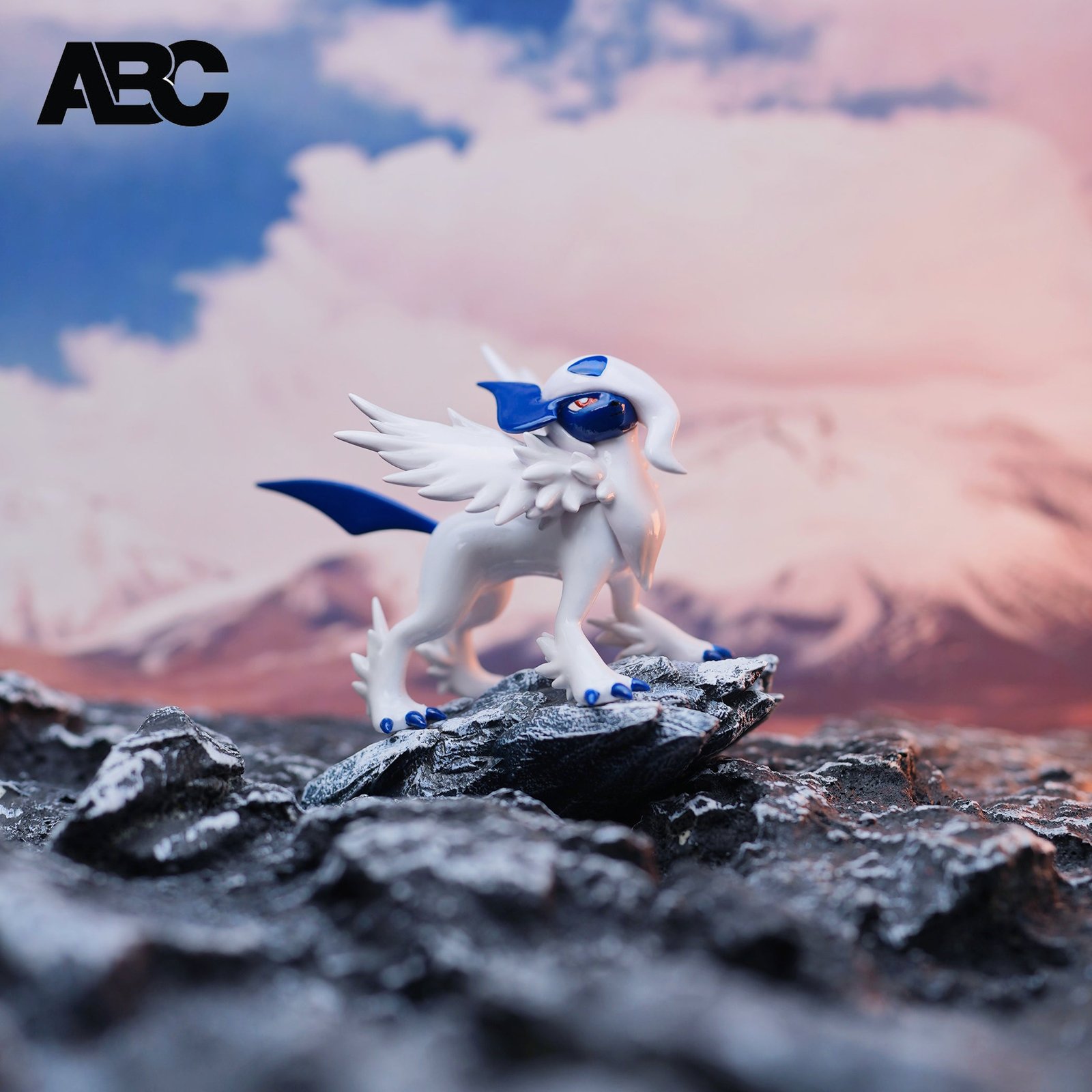 PREORDER CLOSED] 1/20 Scale World Figure [ABC] - Absol + Mega