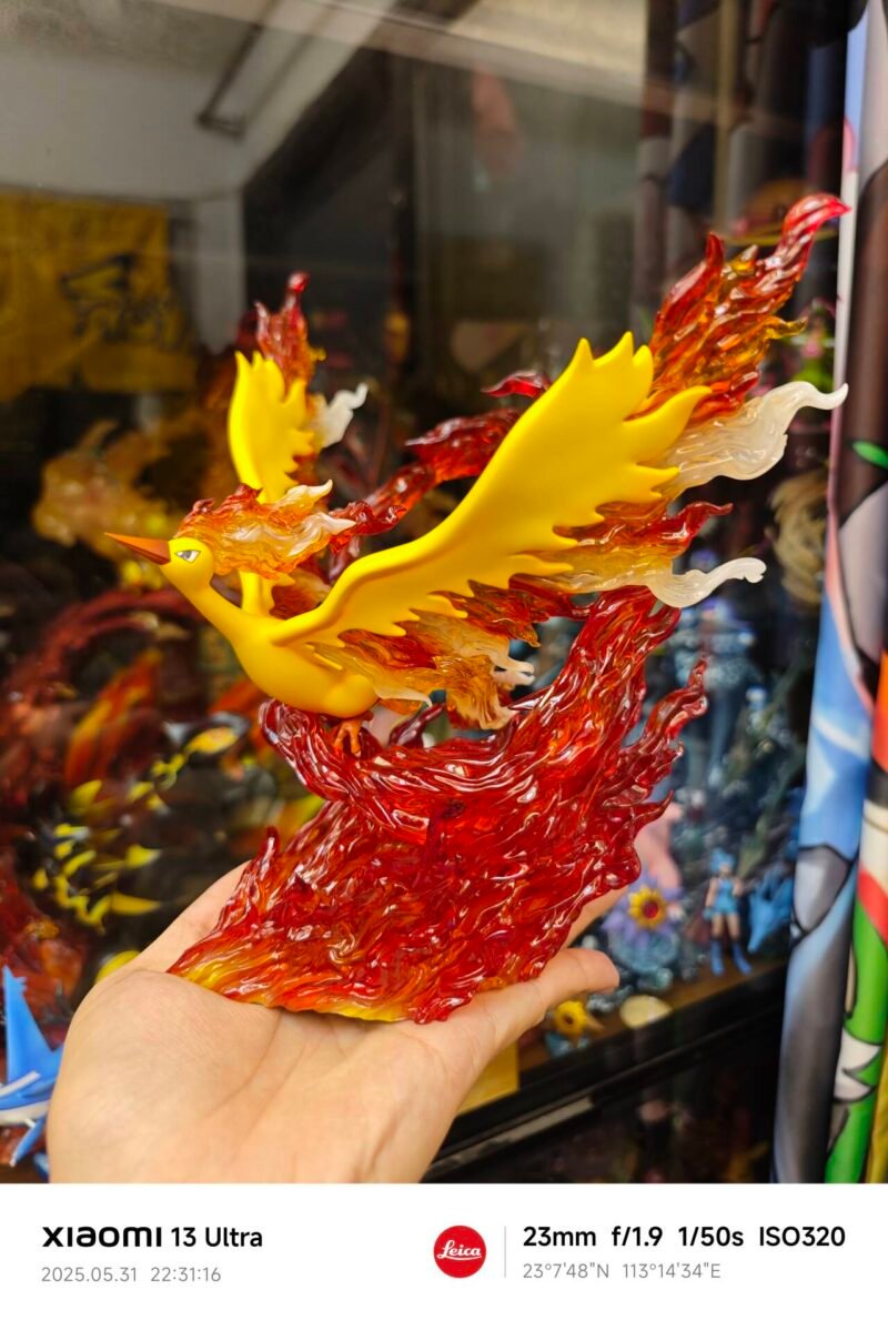 IN STOCK] 1/20 Scale World Figure [PALLET TOWN] - Moltres - POKÉ