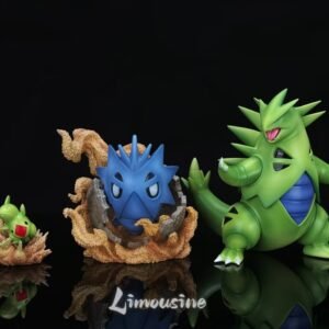 [PREORDER] 1/20 Scale World Figure [LIMOUSINE] - Larvitar & Pupitar & Tyranitar